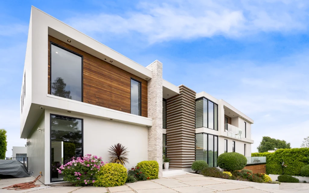 How Can The Floor Plan Of A House Guide Facade Design?